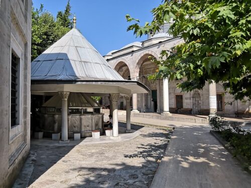 Cerrah Mehmed Pasha Camii