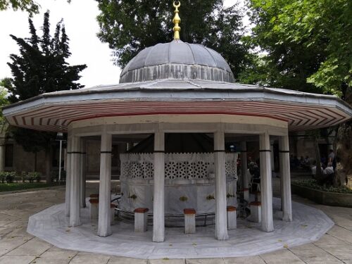 Atik Valide Camii