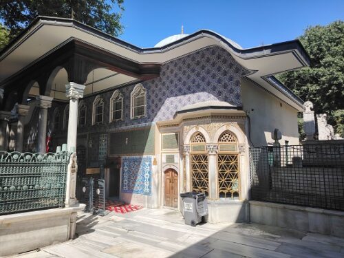 Eyup Sultan Mosque - Istanbul - My Forever Travel Abu Ayyub al-Ansari mausoleum within the mosque complex