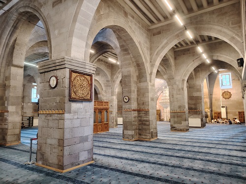 Melik Mehmet Gazi Mosque (Grand Mosque) - Kayseri - My Forever Travel Ulu Camii